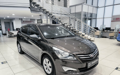 Hyundai Solaris II рестайлинг, 2015 год, 1 030 000 рублей, 3 фотография