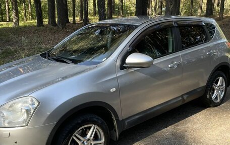 Nissan Qashqai, 2008 год, 850 000 рублей, 2 фотография