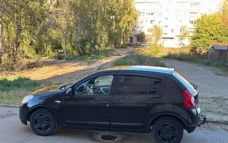 Renault Sandero I, 2011 год, 370 000 рублей, 2 фотография
