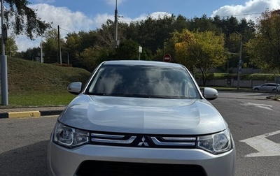 Mitsubishi Outlander III рестайлинг 3, 2013 год, 1 249 000 рублей, 1 фотография