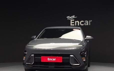 Hyundai Kona, 2023 год, 2 150 000 рублей, 2 фотография
