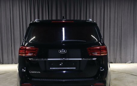 KIA Carnival III, 2019 год, 2 499 000 рублей, 18 фотография