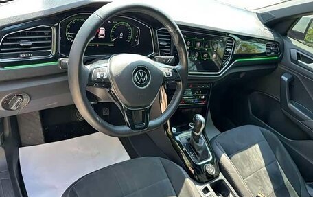 Volkswagen T-Roc I, 2023 год, 2 125 000 рублей, 17 фотография