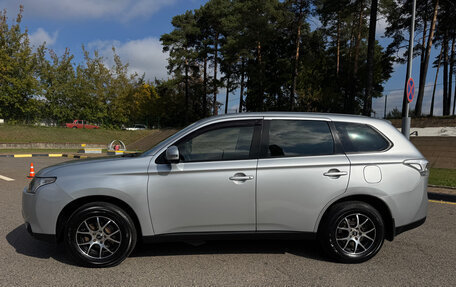 Mitsubishi Outlander III рестайлинг 3, 2013 год, 1 249 000 рублей, 3 фотография