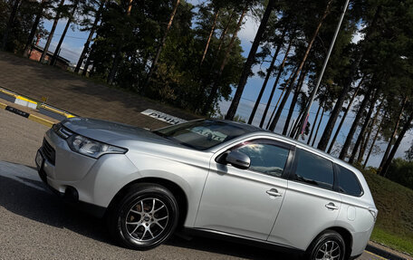 Mitsubishi Outlander III рестайлинг 3, 2013 год, 1 249 000 рублей, 7 фотография