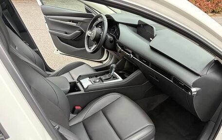 Mazda 3, 2023 год, 1 869 000 рублей, 17 фотография