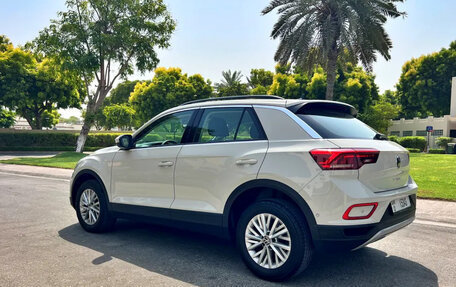 Volkswagen T-Roc I, 2023 год, 1 350 000 рублей, 4 фотография