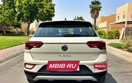 Volkswagen T-Roc I, 2023 год, 1 350 000 рублей, 6 фотография