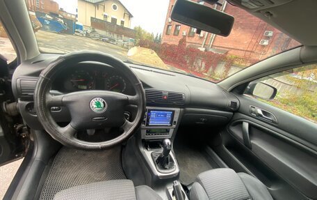 Skoda Superb III рестайлинг, 2003 год, 400 000 рублей, 10 фотография
