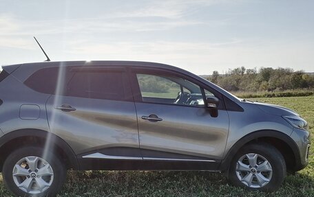 Renault Kaptur I рестайлинг, 2021 год, 1 680 000 рублей, 5 фотография