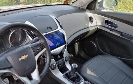 Chevrolet Cruze II, 2013 год, 970 000 рублей, 9 фотография