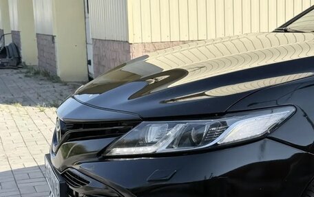 Toyota Camry, 2018 год, 1 850 000 рублей, 5 фотография