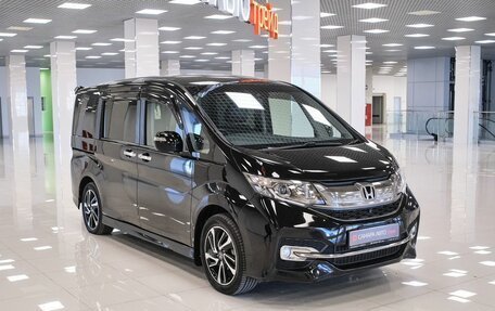 Honda Stepwgn IV, 2015 год, 1 848 000 рублей, 3 фотография
