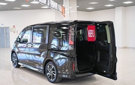 Honda Stepwgn IV, 2015 год, 1 848 000 рублей, 5 фотография