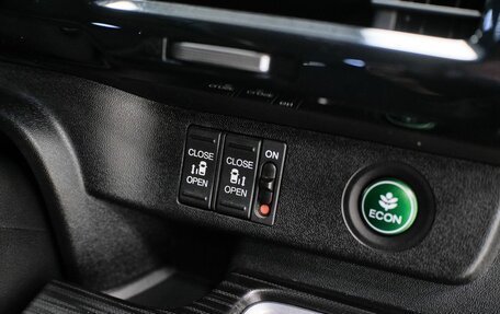 Honda Stepwgn IV, 2015 год, 1 848 000 рублей, 20 фотография
