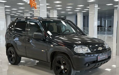 Chevrolet Niva I рестайлинг, 2018 год, 642 000 рублей, 3 фотография