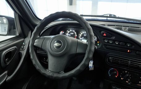 Chevrolet Niva I рестайлинг, 2018 год, 642 000 рублей, 10 фотография