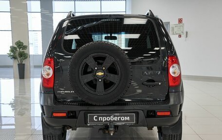 Chevrolet Niva I рестайлинг, 2018 год, 642 000 рублей, 8 фотография