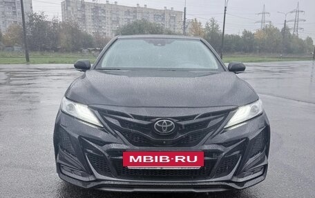 Toyota Camry, 2020 год, 3 750 000 рублей, 2 фотография