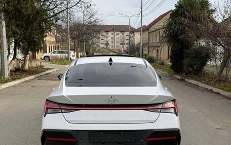 Hyundai Elantra, 2023 год, 1 750 000 рублей, 4 фотография