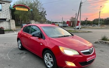 Opel Astra J, 2010 год, 335 000 рублей, 1 фотография