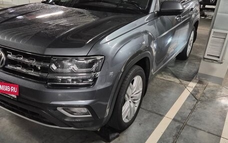 Volkswagen Teramont I, 2018 год, 3 000 000 рублей, 4 фотография