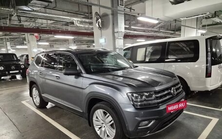 Volkswagen Teramont I, 2018 год, 3 000 000 рублей, 2 фотография