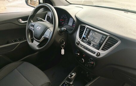 Hyundai Solaris II рестайлинг, 2021 год, 1 345 000 рублей, 16 фотография