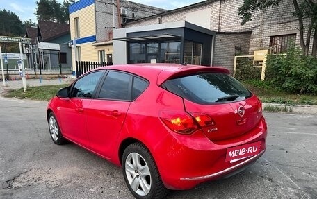 Opel Astra J, 2010 год, 335 000 рублей, 3 фотография