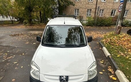 Peugeot Partner II рестайлинг 2, 2011 год, 399 000 рублей, 2 фотография