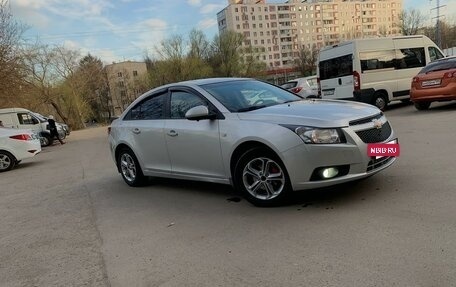 Chevrolet Cruze II, 2012 год, 700 000 рублей, 3 фотография