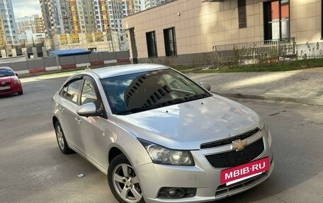 Chevrolet Cruze II, 2012 год, 700 000 рублей, 4 фотография