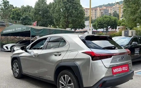 Lexus UX I, 2023 год, 2 800 000 рублей, 3 фотография