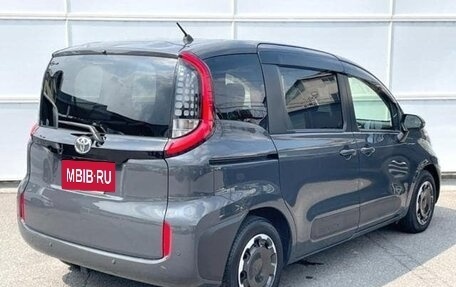 Toyota Sienta, 2023 год, 1 450 002 рублей, 6 фотография