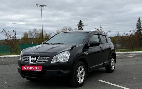 Nissan Qashqai, 2009 год, 700 000 рублей, 2 фотография