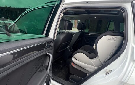 Volkswagen Tiguan II, 2019 год, 4 500 000 рублей, 10 фотография