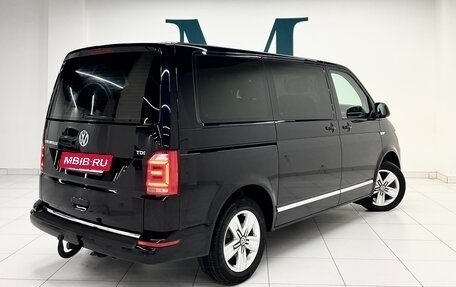 Volkswagen Caravelle T6 рестайлинг, 2016 год, 2 750 000 рублей, 2 фотография