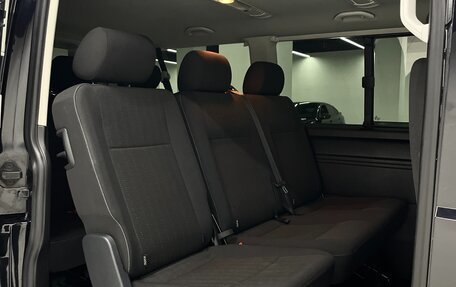 Volkswagen Caravelle T6 рестайлинг, 2016 год, 2 750 000 рублей, 22 фотография