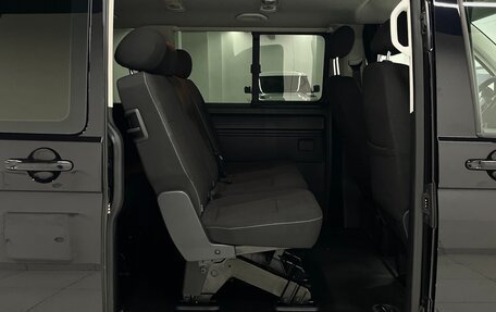 Volkswagen Caravelle T6 рестайлинг, 2016 год, 2 750 000 рублей, 21 фотография