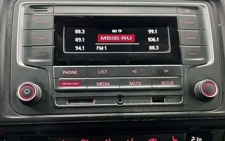 Volkswagen Caravelle T6 рестайлинг, 2016 год, 2 750 000 рублей, 18 фотография