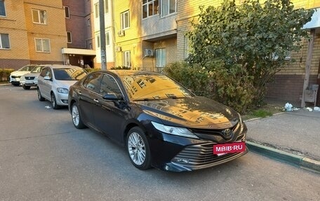 Toyota Camry, 2019 год, 2 800 000 рублей, 2 фотография
