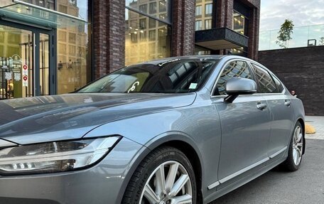 Volvo S90 II рестайлинг, 2019 год, 2 850 000 рублей, 10 фотография