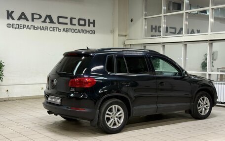 Volkswagen Tiguan I, 2011 год, 975 000 рублей, 2 фотография
