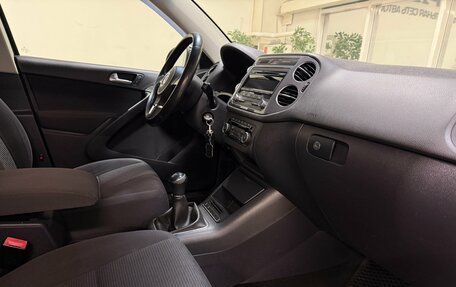 Volkswagen Tiguan I, 2011 год, 975 000 рублей, 9 фотография