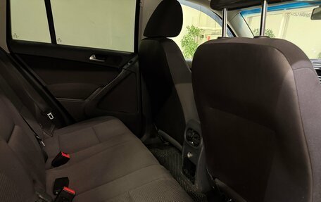 Volkswagen Tiguan I, 2011 год, 975 000 рублей, 10 фотография