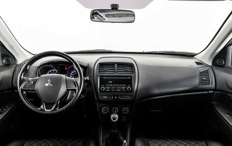 Mitsubishi ASX I рестайлинг, 2017 год, 999 000 рублей, 10 фотография