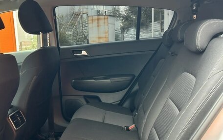 KIA Sportage IV рестайлинг, 2018 год, 2 075 000 рублей, 13 фотография