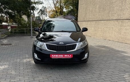 KIA Rio III рестайлинг, 2013 год, 830 000 рублей, 2 фотография