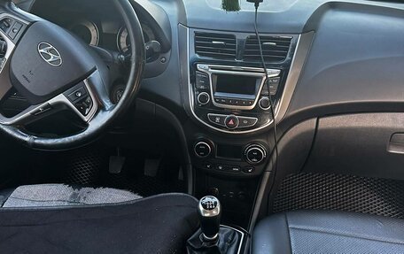 Hyundai Solaris II рестайлинг, 2014 год, 750 000 рублей, 8 фотография