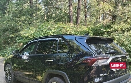 Toyota RAV4, 2020 год, 3 600 000 рублей, 5 фотография
